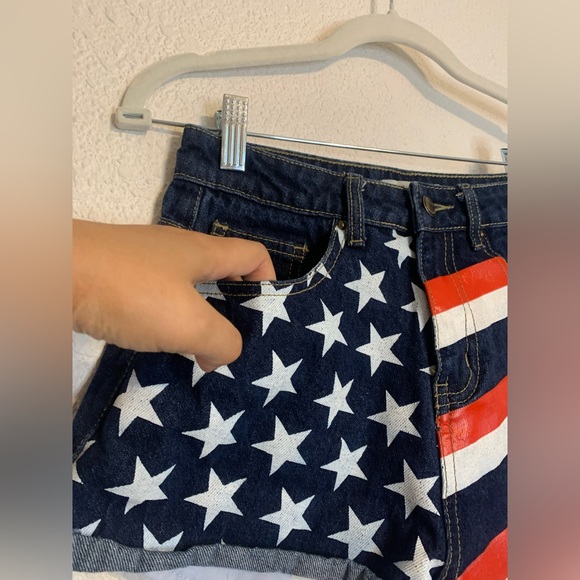 Stradivarius Women Sz 6 Denim Shorts American USA Flag Cuffed HOT Pants - Picture 4 of 9